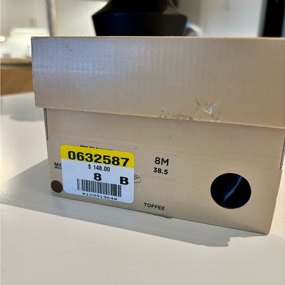 NWB!! MICHAEL KORS Ballet Flats with Ribbon 🎀 size 8 - Picture 11 of 13